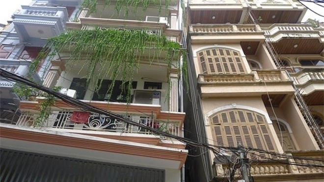 Nhiều nhà nguy hiểm ở Hà Nội chờ sập và điệp khúc “rà soát”