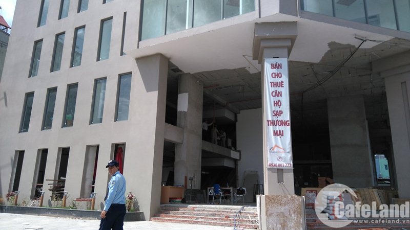 Khi thượng đế cũng chỉ là con “tốt”