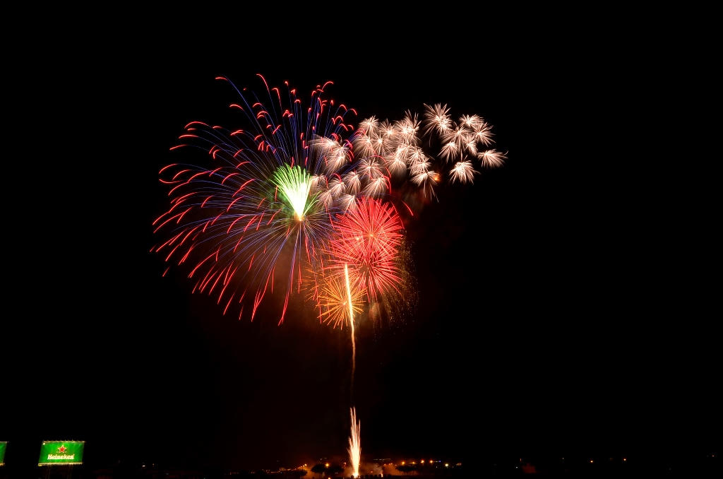 Lung linh "bữa tiệc" pháo hoa mừng Quốc khánh