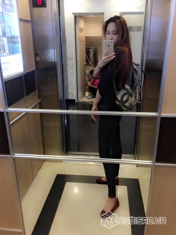 Mai Phương Thúy gây sốt với quần ngắn cũn 4