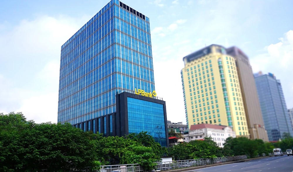 LPBank cộng thêm tới 1,5%/năm lãi suất cho khách hàng gửi tiết kiệm