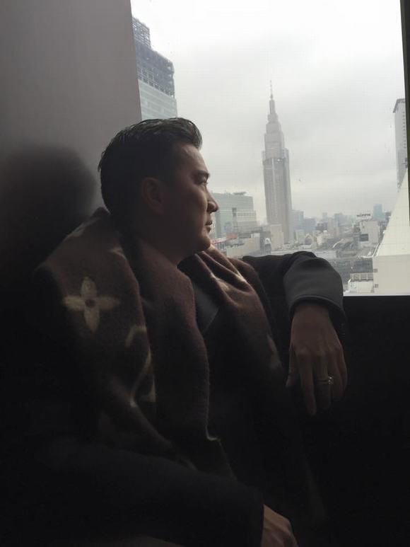 Đàm Vĩnh Hưng mất đồ 14