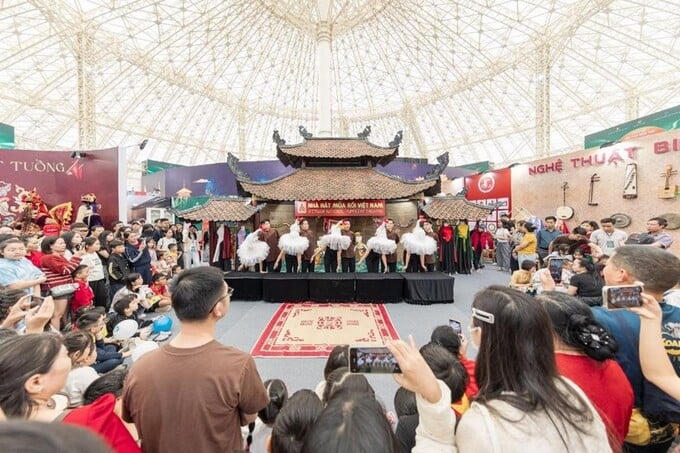 Hội chợ Mùa Thu lần thứ Nhất - 2025: Không gian sống động, trải nghiệm bất tận mỗi ngày ở VEC