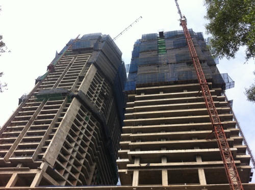 Lý do nên sơn trần nhà đen