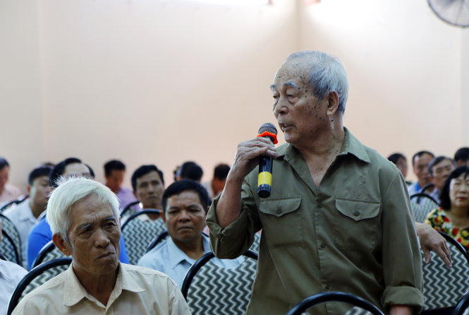 Sân bay tắc nghẽn sao còn cắt đất làm sân golf? 