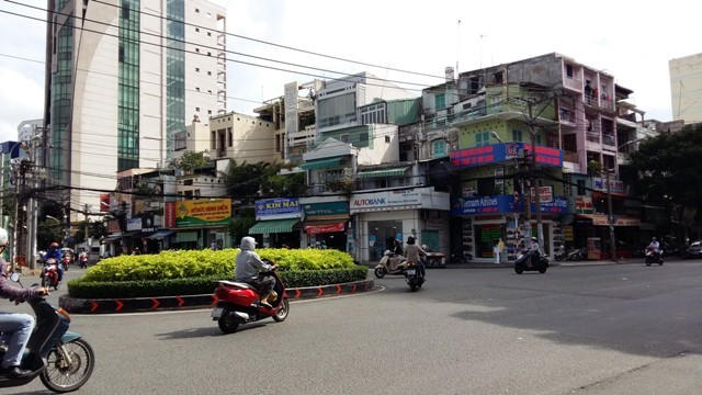 đất vàng, trung tâm hành chính, TP Hồ Chí Minh, dự án, quây tôn, quy hoạch, đấu thầu, cho thuê, bãi đỗ xe