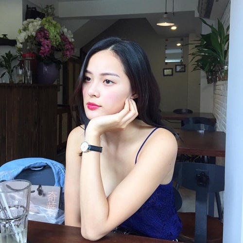 Bộ sưu tập áo hai dây gợi cảm của bạn gái Cường đô la