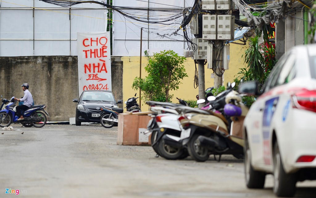 Bất động sản 'xóm nước đen' lên đời