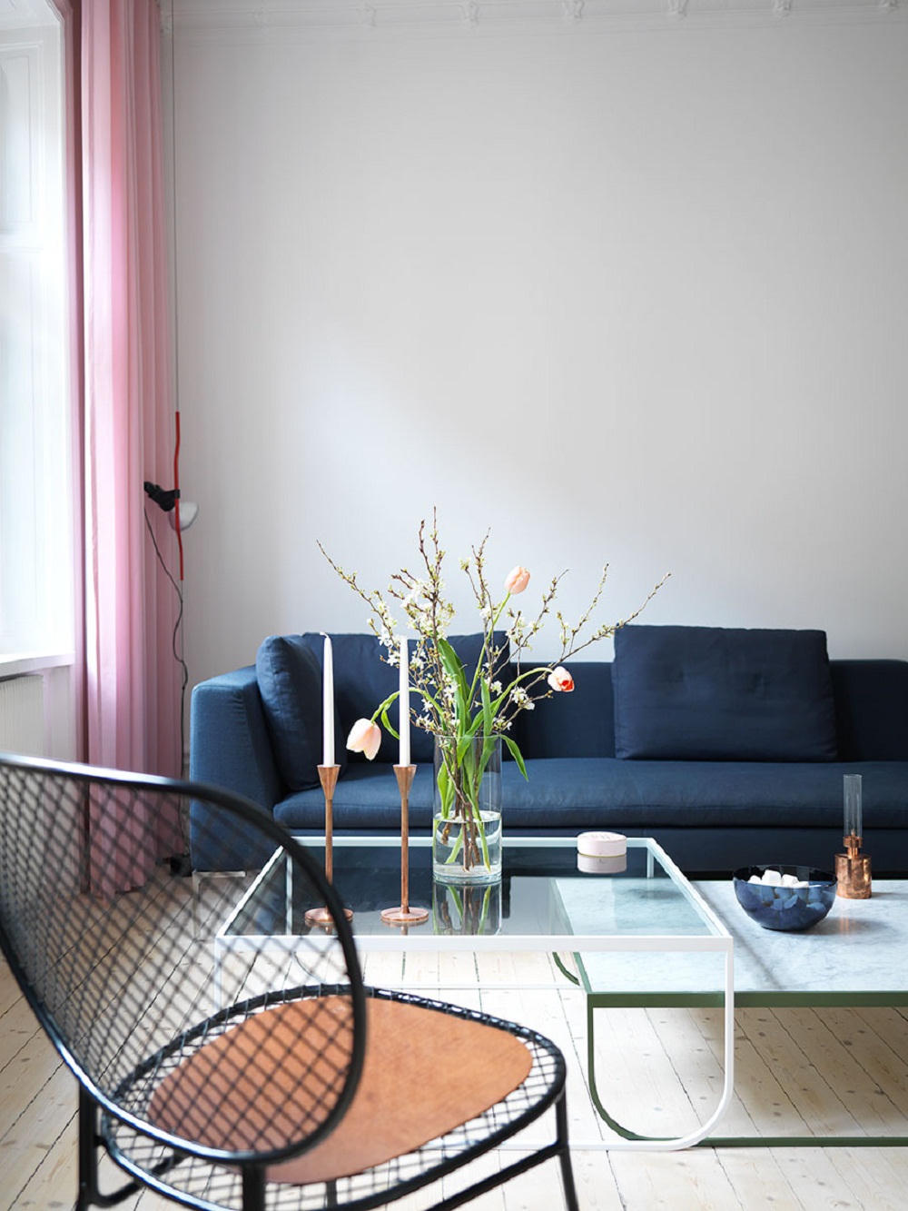 Chỉ liếc qua 1 giây thôi cũng đủ khiến con tim bạn loạn nhịp bởi những mẫu phòng khách này