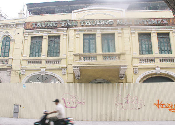 đất vàng, đất vàng hồ gươm, hồ gươm, trung tâm thương  mại, kem tràng tiền, dự án, đất-vàng-Hồ-Gươm, dự-án, bỏ-hoang, đất-vàng, Tràng-Thi, kem-tràng-tiền