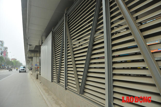 Cận cảnh sự “nham nhở” của dự án xe buýt nhanh hiện đại nhất thủ đô