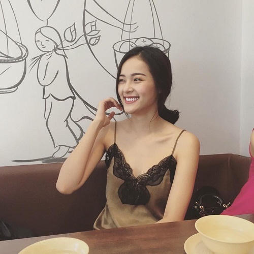 Bộ sưu tập áo hai dây gợi cảm của bạn gái Cường đô la