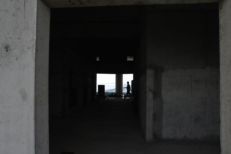 Saigon One Tower, bỏ hoang, cao ốc, hết tiền Saigon One Tower, bỏ hoang, cao ốc, hết tiền