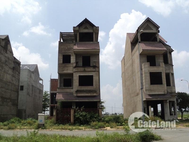 Đất nền quận 9: Mua xong để ở một mình