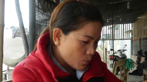 Dân tập trung trước UBND tỉnh phản đối giao đất cho FLC