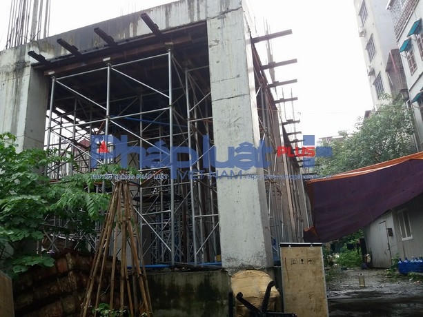 Cận cảnh chung cư cao tầng 134 Quần Ngựa "nằm im" chờ sắt rỉ