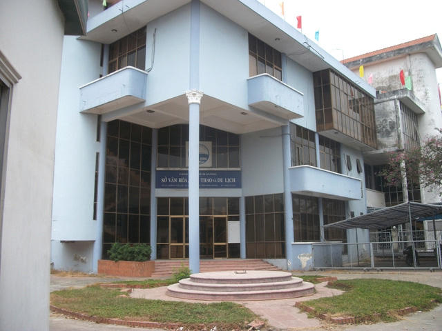 Hàng loạt "đất vàng" trụ sở cơ quan, ban ngành cũ ở Bình Dương bỏ hoang