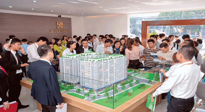 Bất động sản: Nỗi lo phá giá, dư cung