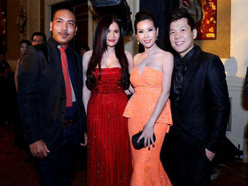 phố-núi, Nguyễn-Thị-Liễu, xe-hoa, đám-cưới, Hà-Tĩnh, showbin, MR.Đàm, chị-Liễu, con-trai, siêu-xe phố-núi, Nguyễn-Thị-Liễu, xe-hoa, đám-cưới, Hà-Tĩnh, showbin, MR.Đàm, chị-Liễu, con-trai, siêu-xe