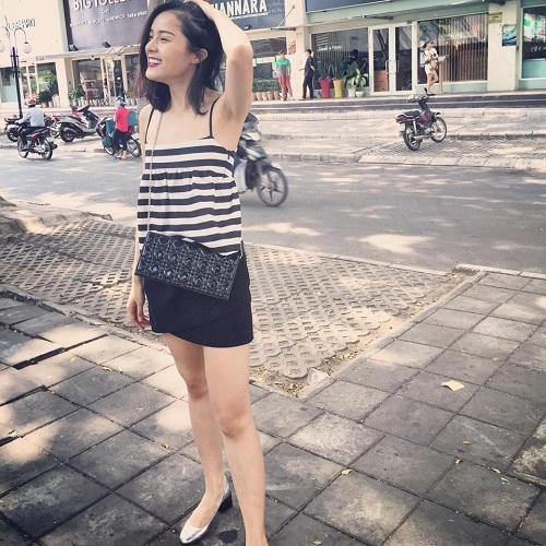 Bộ sưu tập áo hai dây gợi cảm của bạn gái Cường đô la