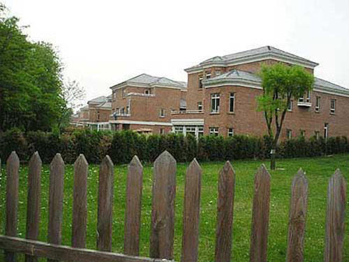 Soi khối BĐS khổng lồ của tỷ phú trẻ giàu nhất thế giới Triệu Vy