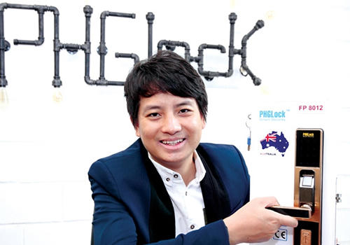 Khởi nghiệp với khóa điện tử và... container