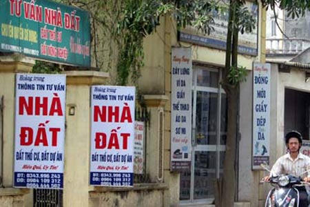 Làng môi giới phía Nam “thờ ơ” với chứng chỉ hành nghề