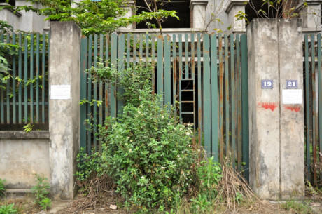 Hà Nội: Hàng trăm biệt thự giá chục tỉ bỏ hoang nhiều năm tại Mễ Trì