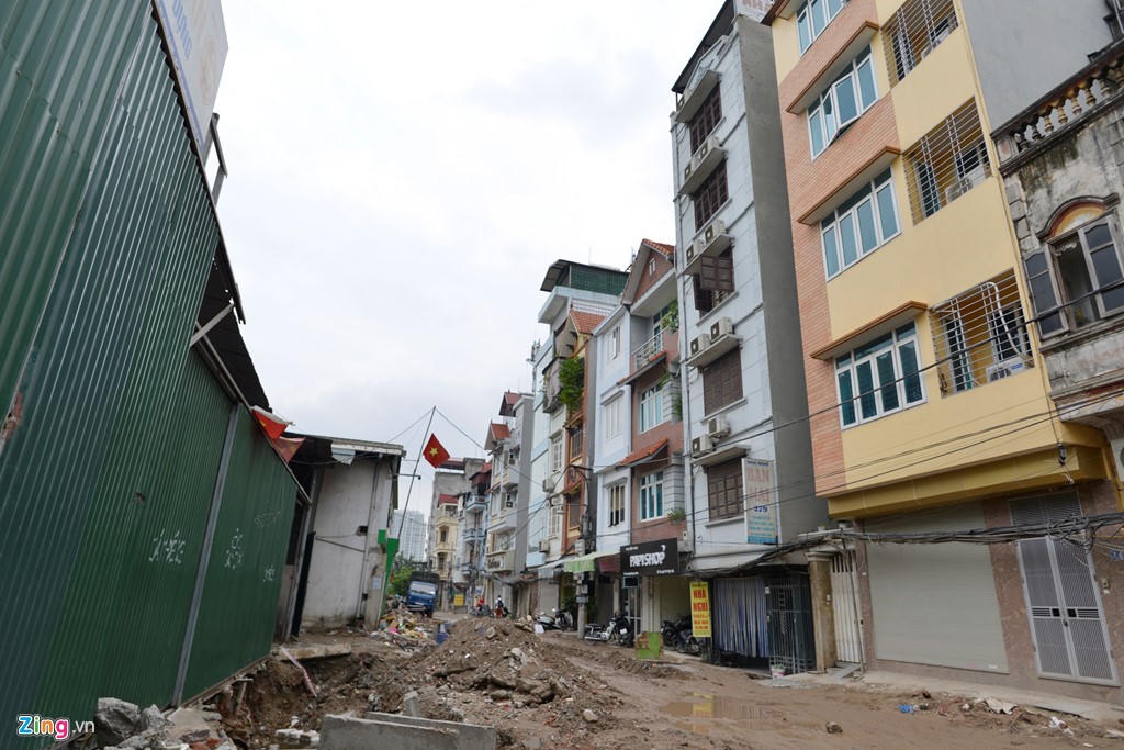 Bất động sản 'xóm nước đen' lên đời