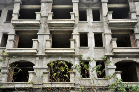 Hà Nội: Hàng trăm biệt thự giá chục tỉ bỏ hoang nhiều năm tại Mễ Trì