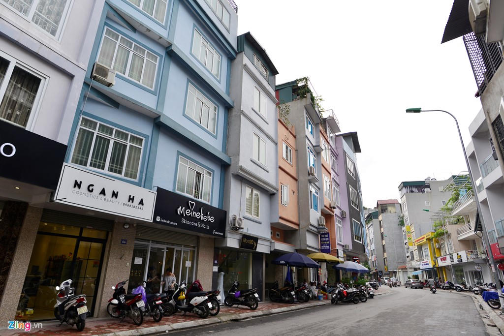 Bất động sản 'xóm nước đen' lên đời