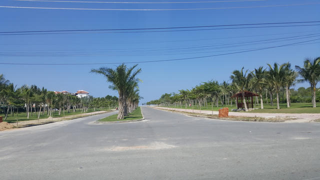 Nở rộ dự án nghỉ dưỡng bao quanh đất vàng sân bay Cam Ranh