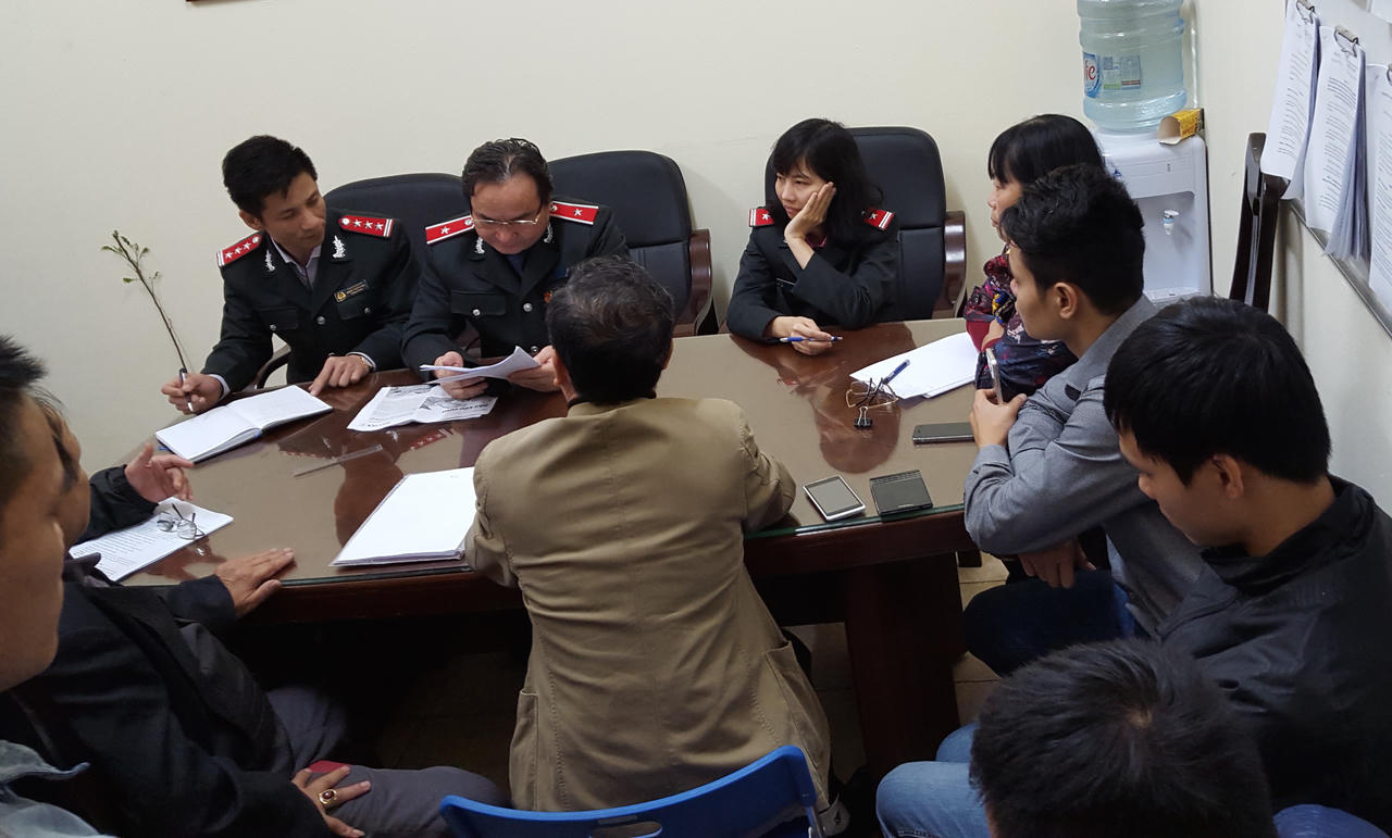 Dân mua nhà mắc kẹt ở 8B Lê Trực