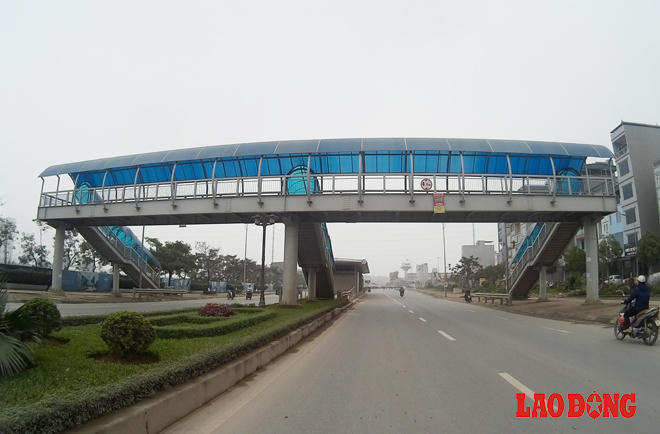 Cận cảnh sự “nham nhở” của dự án xe buýt nhanh hiện đại nhất thủ đô