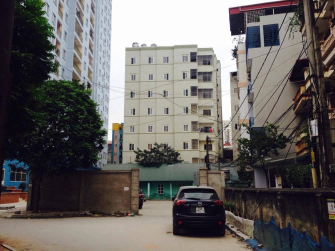 Tin nhanh nhà đất Hôm nay: Thứ sáu, 15/ 01/2016, 10:20:16 AM Trang chủTin tức Chính sáchThị trườngTiêu điểmĐang mở bán Doanh Nghiệp Dự án - Quy hoạch Phong Thủy – Nhà đẹp Tài chính & BĐS Giải Trí Rao vặt Tin tức  »  Tiêu điểm Biến nhà ở vượt tầng trái phép thành chung cư mini và rao bán