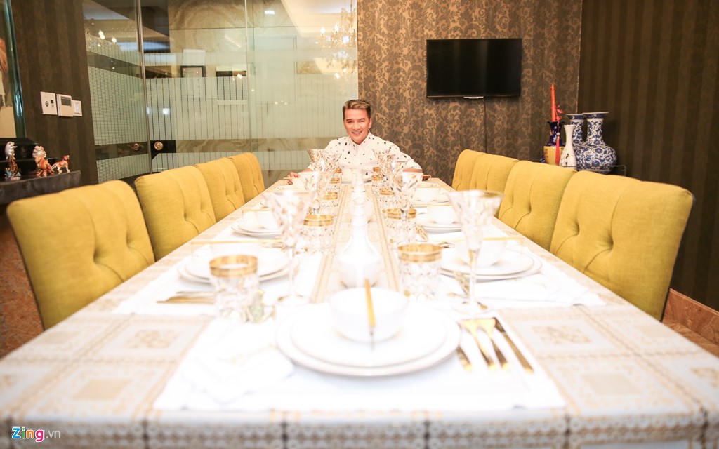 Khám phá biệt thự 3 triệu USD của Đàm Vĩnh Hưng