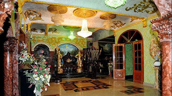 Căn biệt thự khiến bất cứ ai cũng ngỡ ngàng khi mới đầu bước vào Căn biệt thự khiến bất cứ ai cũng ngỡ ngàng khi mới đầu bước vào