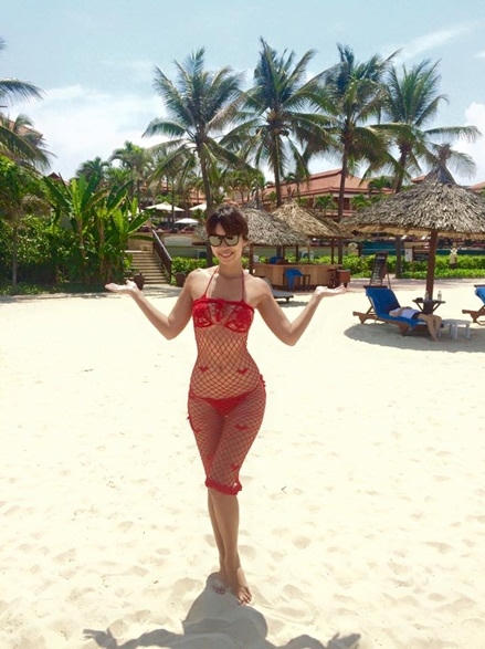 Mỹ nhân Việt khoe đường cong với bikini đầu hè