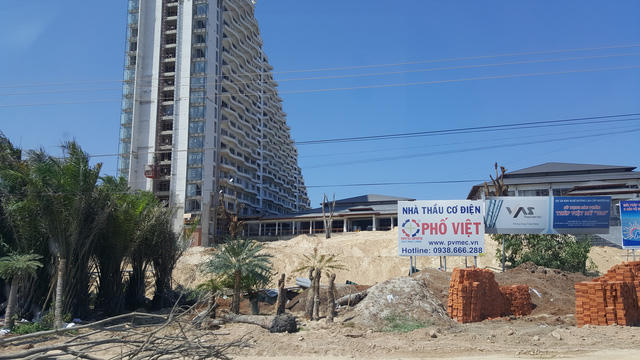 Nở rộ dự án nghỉ dưỡng bao quanh đất vàng sân bay Cam Ranh