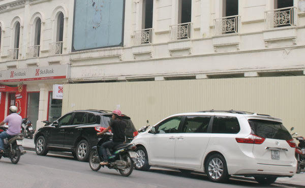 đất vàng, đất vàng hồ gươm, hồ gươm, trung tâm thương  mại, kem tràng tiền, dự án, đất-vàng-Hồ-Gươm, dự-án, bỏ-hoang, đất-vàng, Tràng-Thi, kem-tràng-tiền