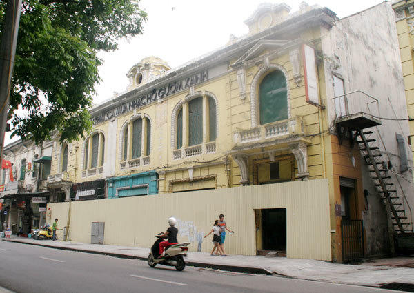 đất vàng, đất vàng hồ gươm, hồ gươm, trung tâm thương  mại, kem tràng tiền, dự án, đất-vàng-Hồ-Gươm, dự-án, bỏ-hoang, đất-vàng, Tràng-Thi, kem-tràng-tiền