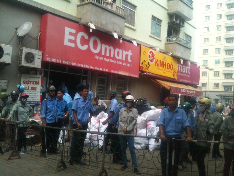 Công ty HUDS thu hồi kiot của tiểu thương có đúng quy định?