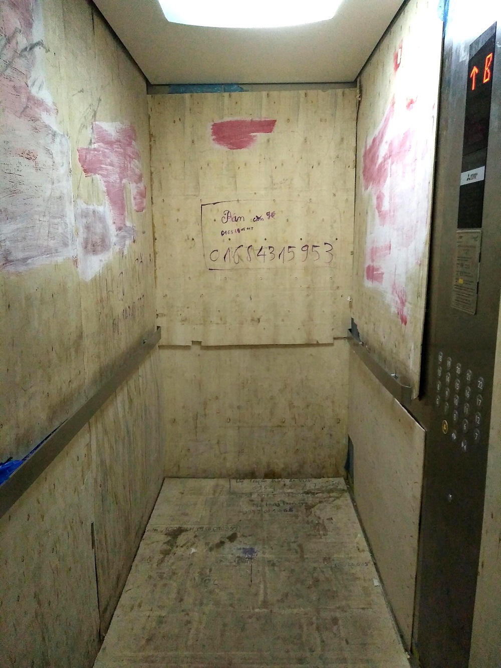 Bị biến thành “đứa con rơi”, cư dân chung cư Đông Đô kêu cứu