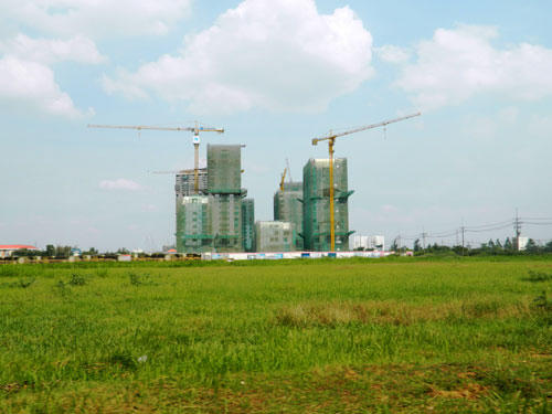 Dân chưa có nhà, quy hoạch đã bị "băm nát"