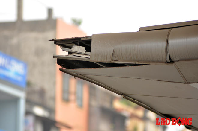 Cận cảnh sự “nham nhở” của dự án xe buýt nhanh hiện đại nhất thủ đô