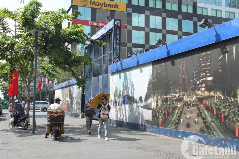 Công trình Dự án Apex Tower thành quán nhậu, hàng rửa xe