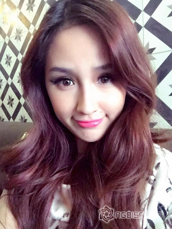 Mai Phương Thúy gây sốt với quần ngắn cũn 5