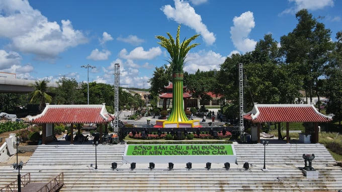 Bến phà 2 Long Đại, Quảng Trị: 53 năm sau ngày 16 trái tim trẻ gửi lại tuổi xuân để “gieo tự do cho đất nước”