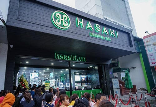 Chủ hệ thống cửa hàng mỹ phẩm Hasaki nợ thuế