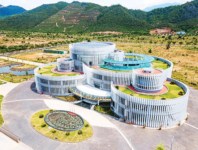 Đề xuất nhiều chính sách ưu đãi thuế, đất để bứt phá phát triển công nghệ cao